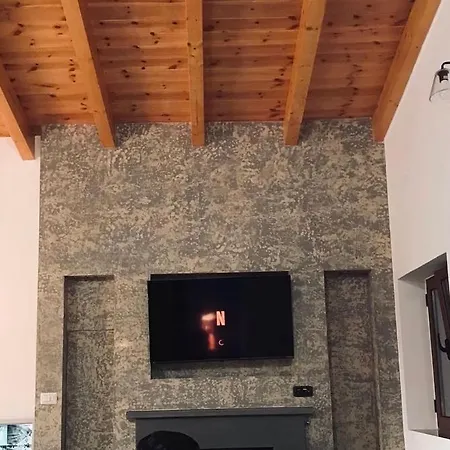 Ervis Apartment *