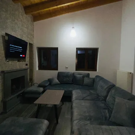 Ervis Apartment